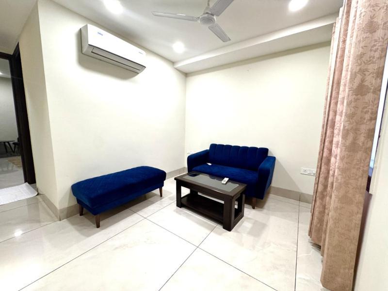 Prism Grand Hotel Zirakpur Buitenkant foto